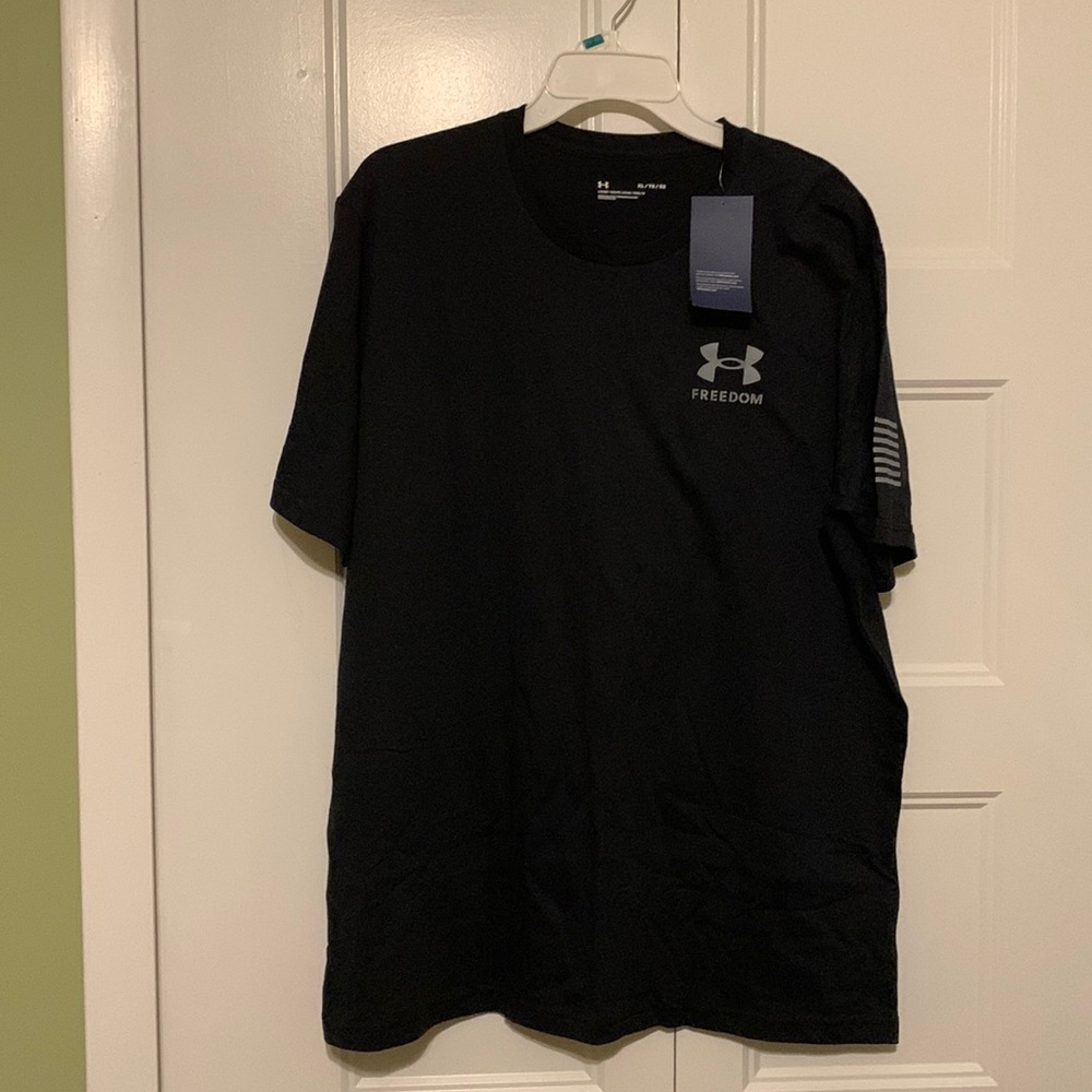 NWT Under Armour Black And Gray Freedom Shirt XL